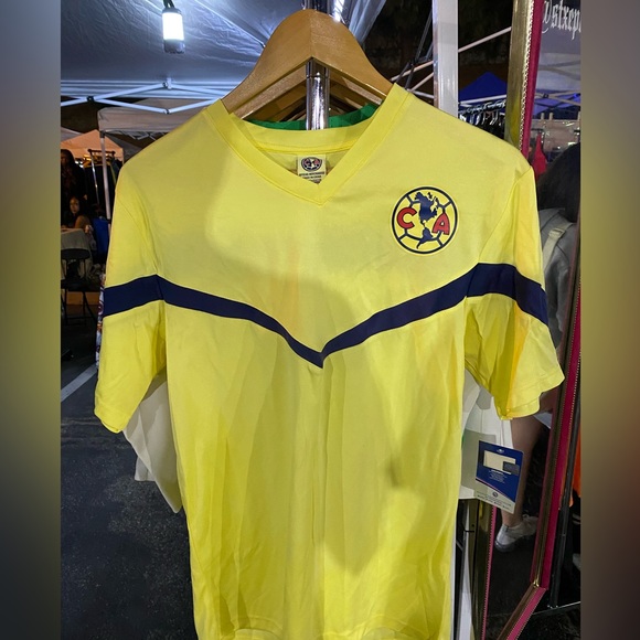 CLUB AMERICA SOCCER JERSEY - Picture 1 of 1
